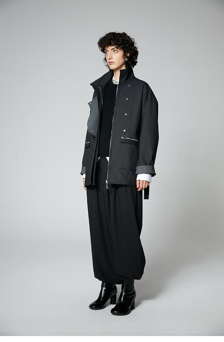 ジェンダーレスファッション ケーブル編みベストxフリルカラーシャツ
